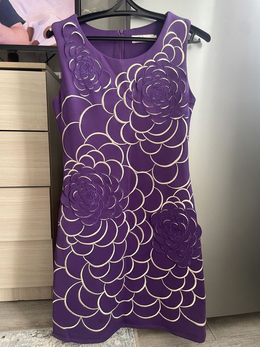 Продам новые платья