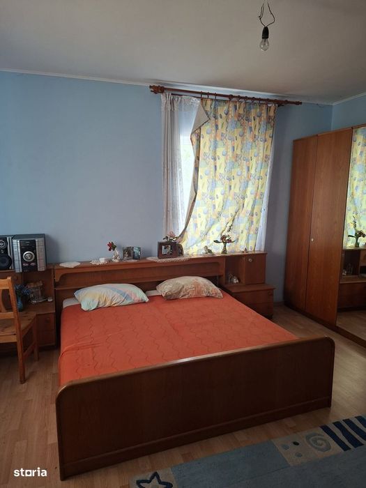 Casa de vânzare Calopăr 1200 mp 4 camere