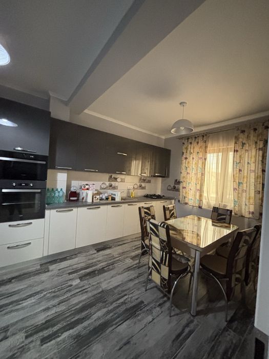 Vand Casa Dragomiresti Deal