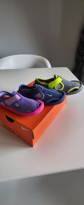 Сандалки Nike - розово, синьо, зелено