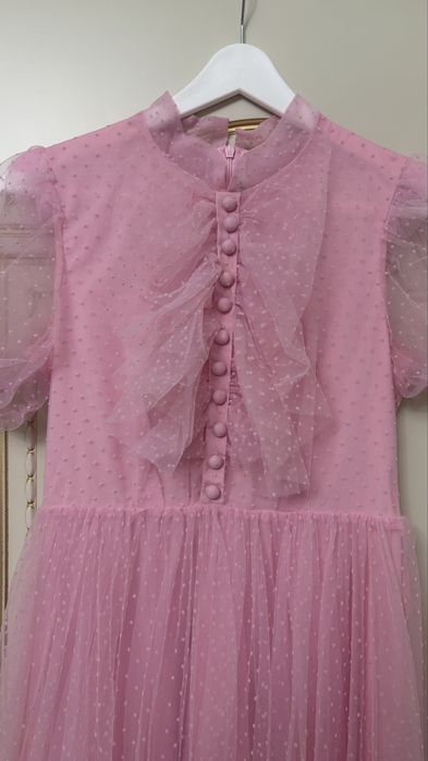 Нежное женское платье