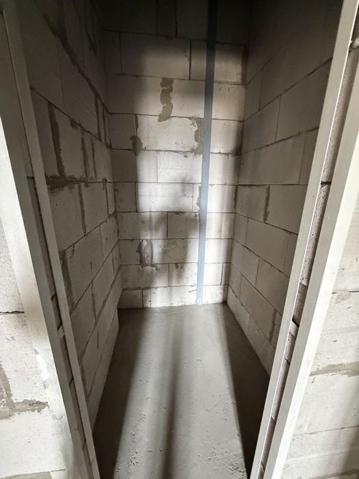 Продаётся квартира 2-етаж 80м2 2-комнотная