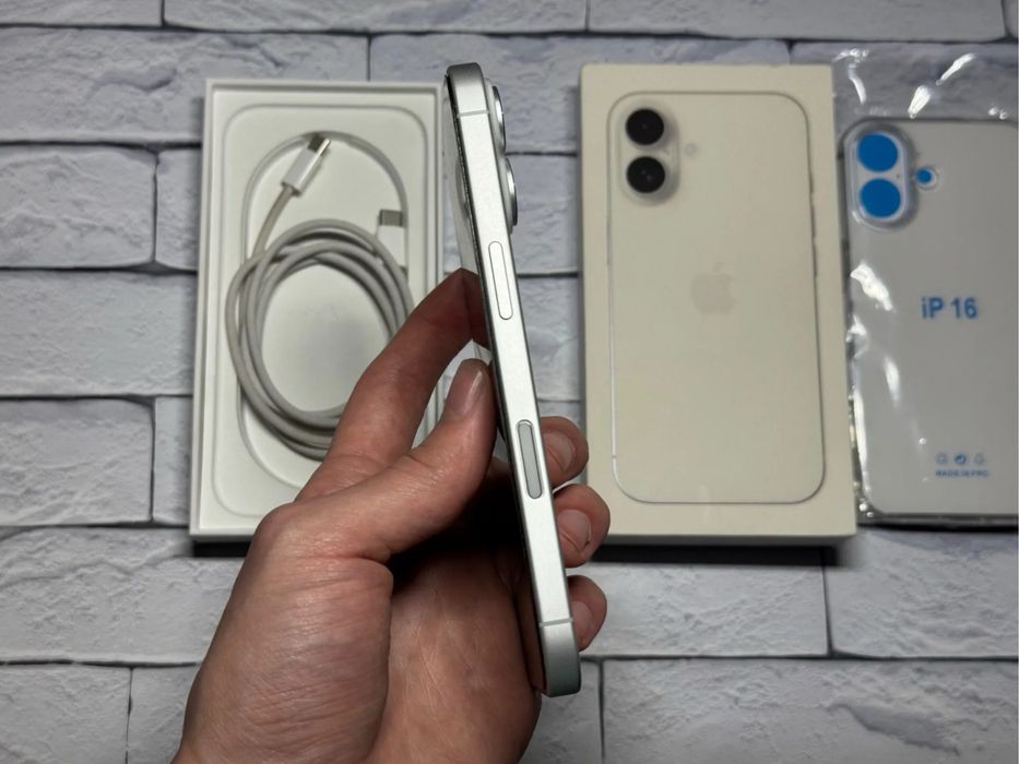 iphone 16 в заводском состояний