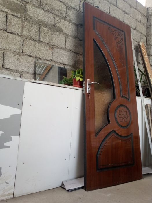 Дверь деревянная входная