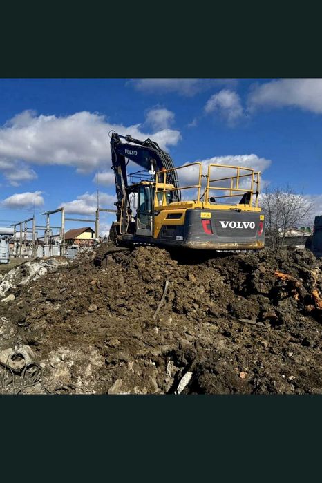 Excavator Volvo pe șenile EC220DL – AN 2013 – FĂRĂ REGENERARE