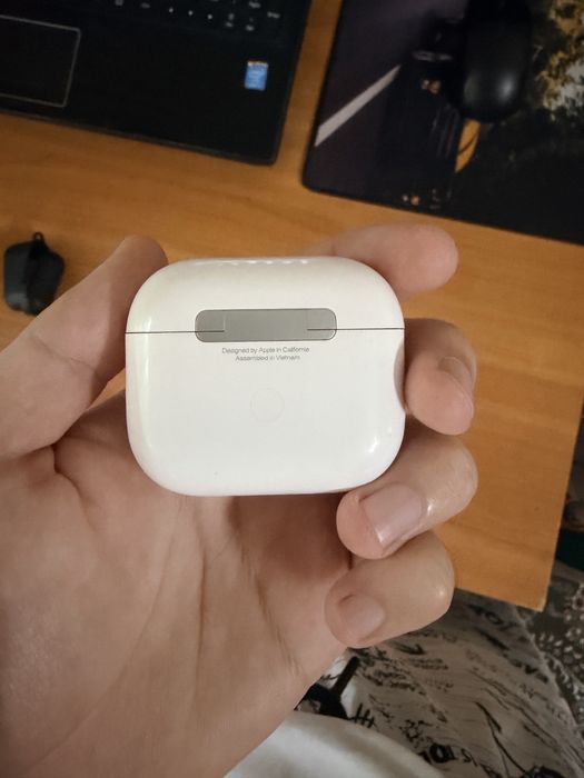 Продам кейс Air Pods
