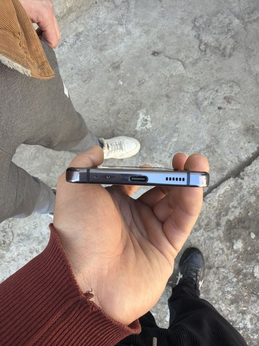 Galaxy Z flip4 srochno sotiladi