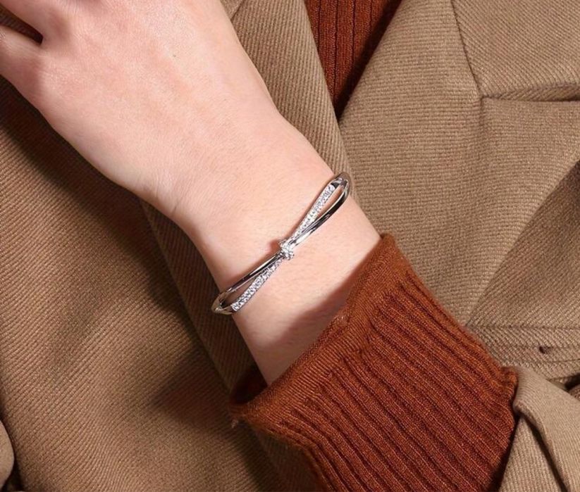 Дамска твърда гривна