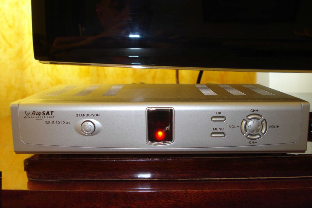 Receptor si L.N.B. ptr. Antenă satelit