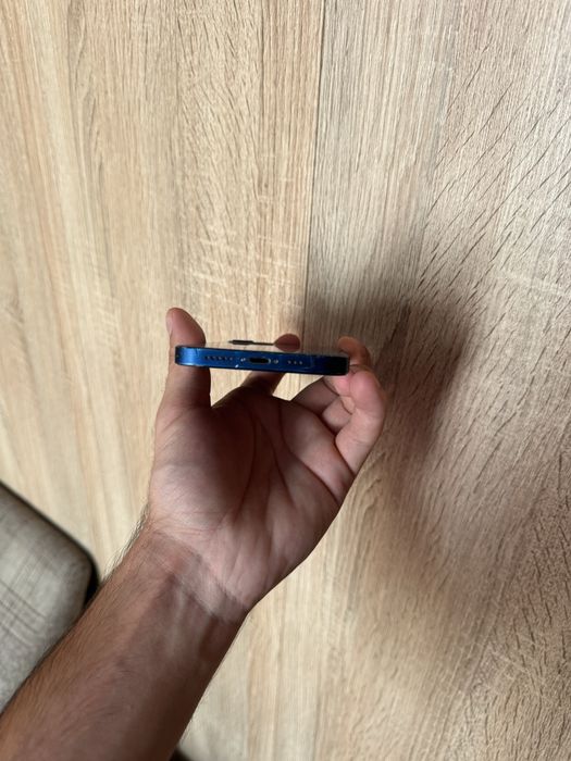 Продам Телефон Айфон 12 128Gb