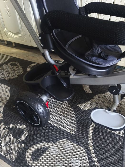 Tricicleta nouă bebelusi