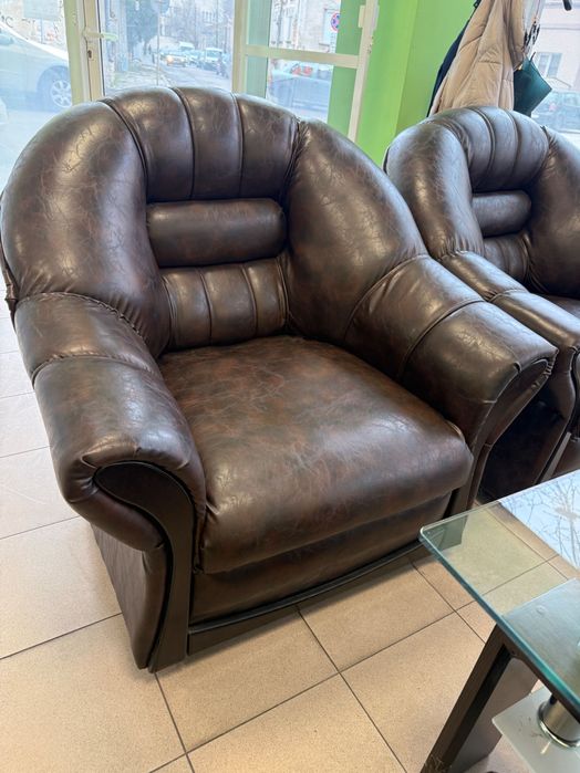 Комплект троен диван, 2 фотьойла, 2 табуретки + холна маса