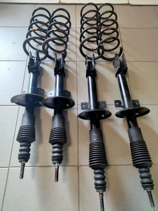 Set amortizoare si arcuri Dacia Duster