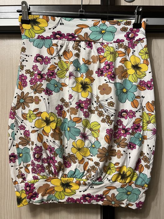 Потници , Бюстиета