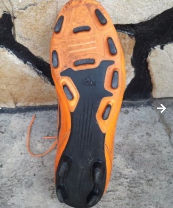 Футболни обувки.Бутонки.Adidas.Номер 42.