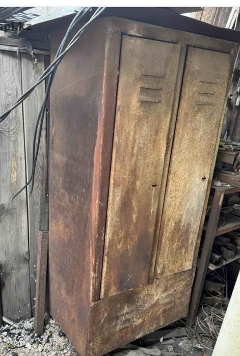 Продам шкаф металл