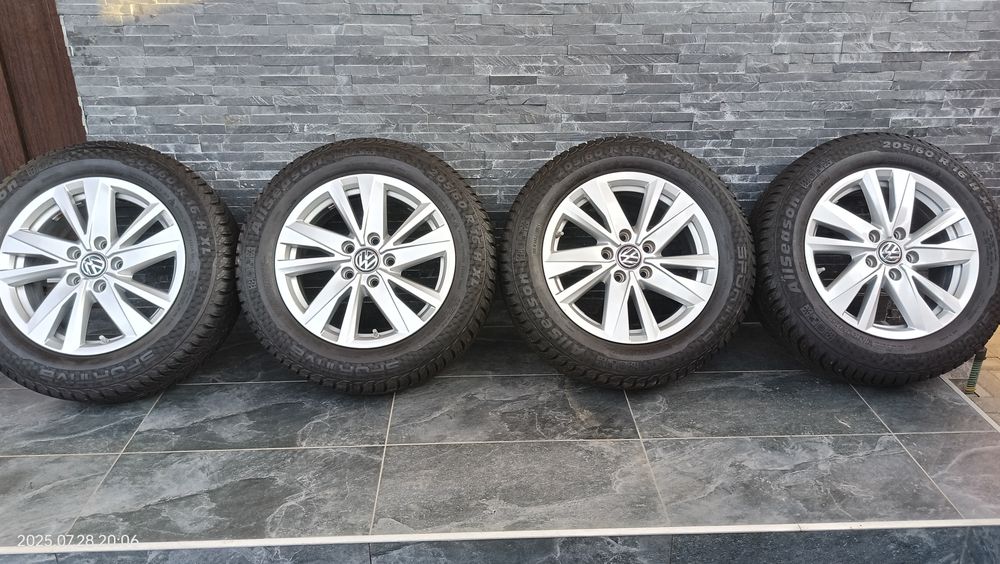 Jante "16 originale Vw, anvelope noi de iarna 205 60 R16