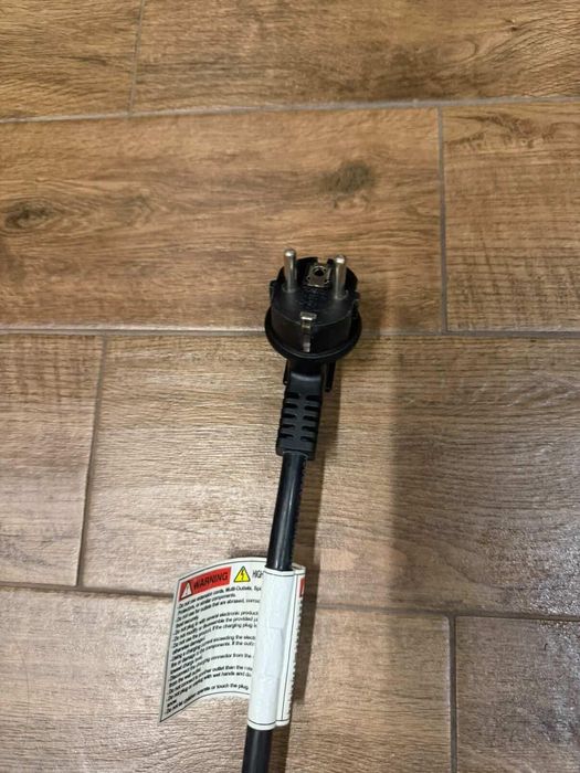 HYUNDAI    шуко 12А зарядно за електромобил