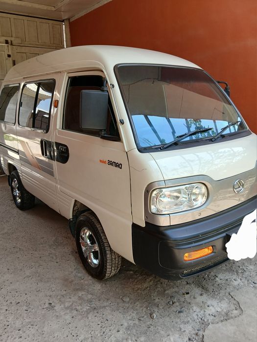 Moshina sotildi sirochni