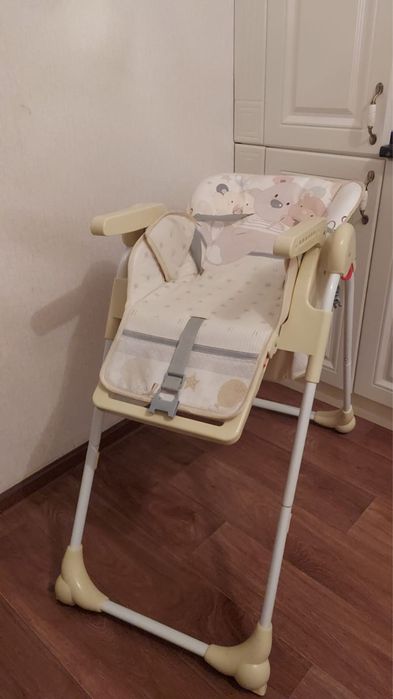 Продам столик для кормления