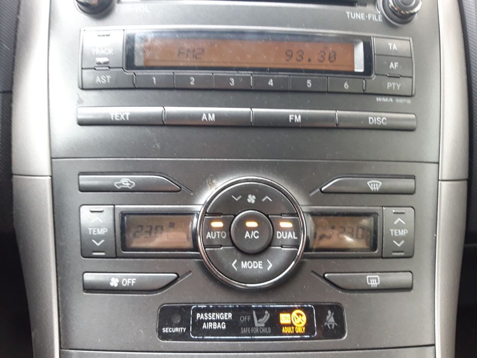 Dezmembrez Toyota Auris 2.2  D -CAT ,diesel 177 cp ,xenon