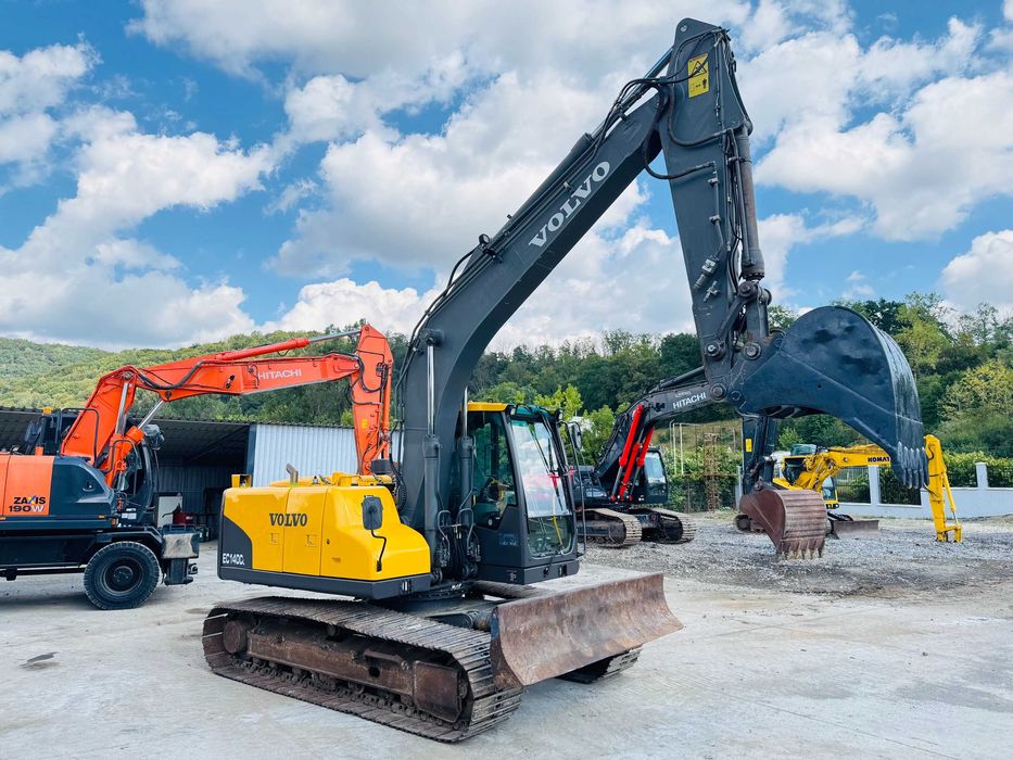 Excavator pe senile cu lama Volvo EC 140 CL, an 2009, 15 tone, 2x cupe