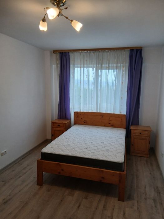 Închiriez garsoniera