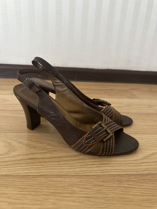 Продам женские туфли