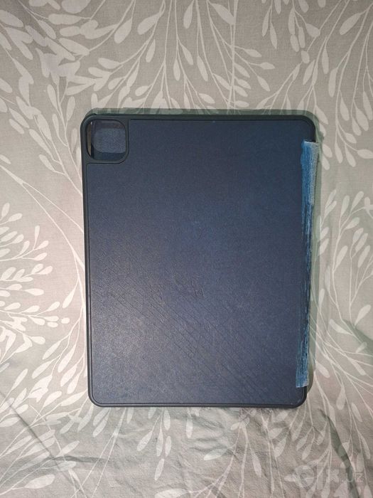 iPad Pro 11 uchun chexol (2022/2021/2020/2018) Pencilga joy bilan