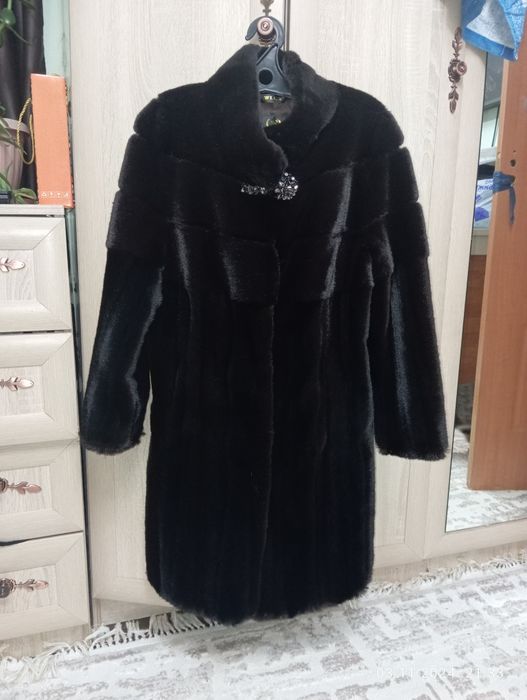 Продам шубу под норку