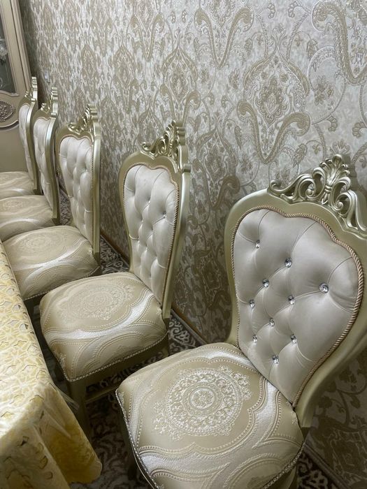 Стол 12.стульев из чистого дерева НОВЫЙ,модель коралевский.