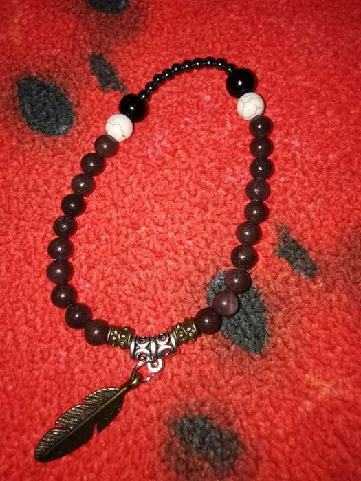 Продавам гривни ръчна изработка