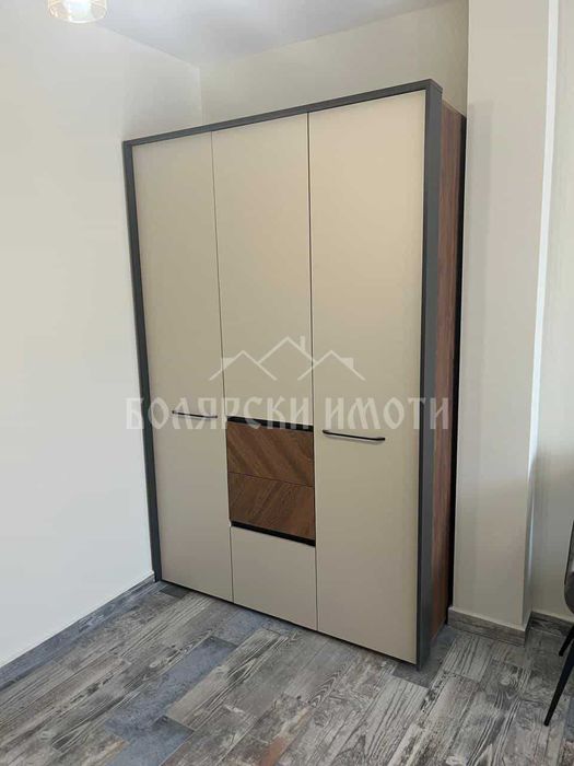 Дава се под наем Двустаен апартамент в Велико Търново, Център - 60 кв.м за 384 € - Снимка #3