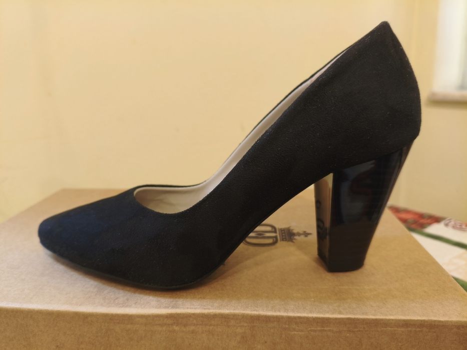 Елегантни Дамски Велурени Обувки Daris номер 36