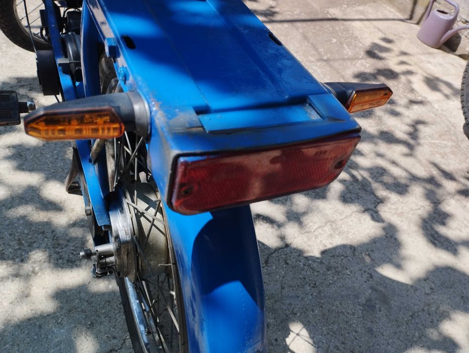 монтиране на мигачи на педалетка