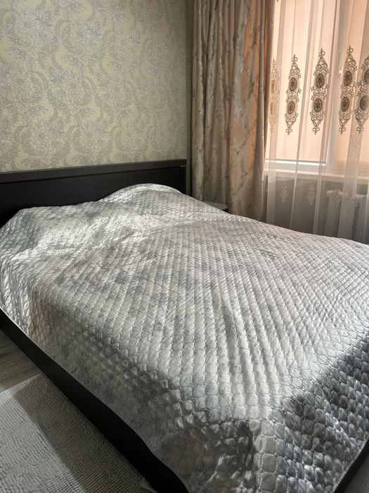 Продам спальный гарнитур