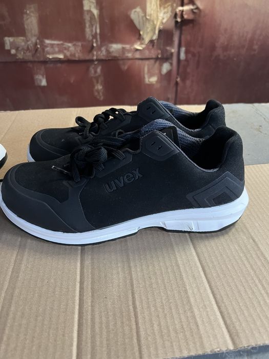 Vand pantofi protectie Uvex marimea 41.
