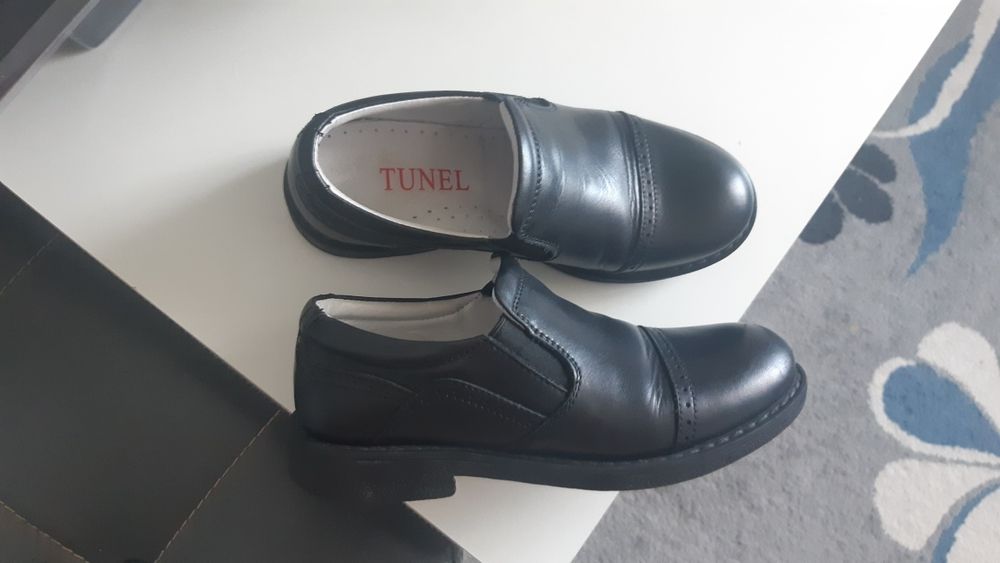 Продам туфли кожаные для мальчика