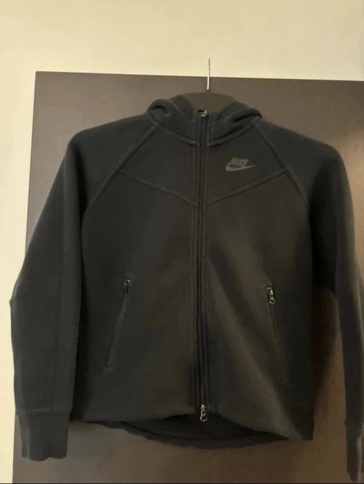 Vand bluza nike tech