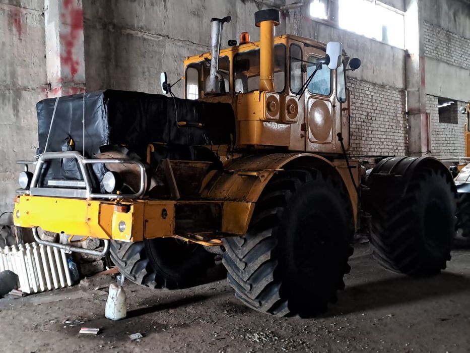 Продам трактор К-700а