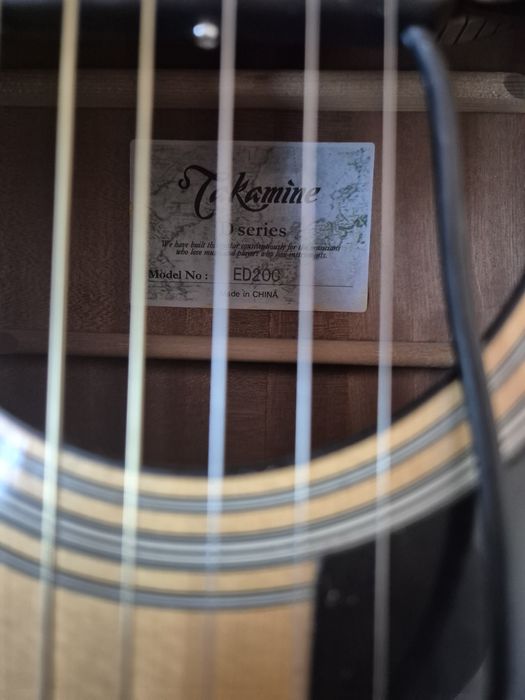 Гитара электроаккустическая Takamine с комбоусилителем