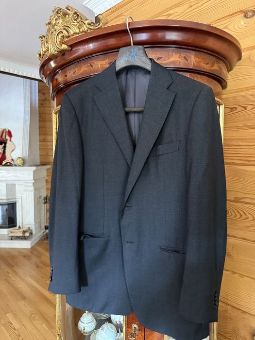 Костюмы Corneliani