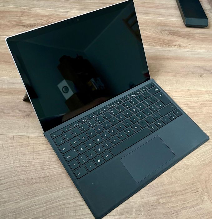 Microsoft Surface Pro 1807 Intel Core i5-7300U, 8GB RAM, SSD 256GB