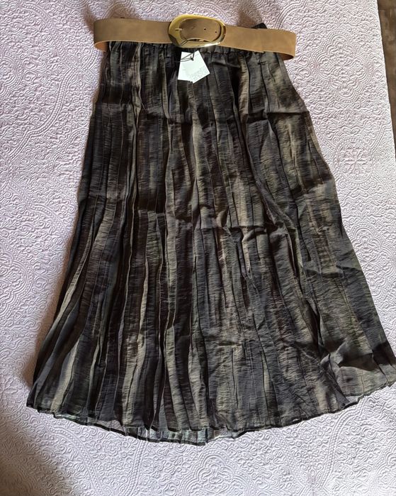 Дамска пола zara