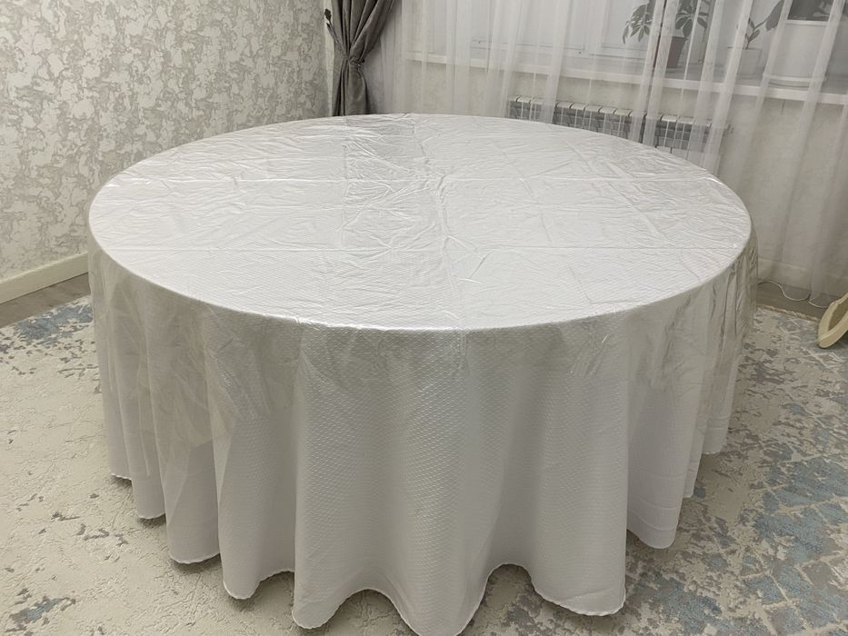 Круглый стол 1,80 м