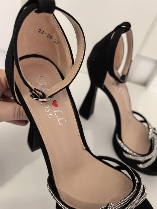 Pantofi eleganți cu toc mărimea 37