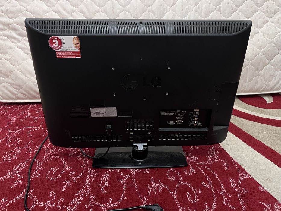 Продается LG телевизор