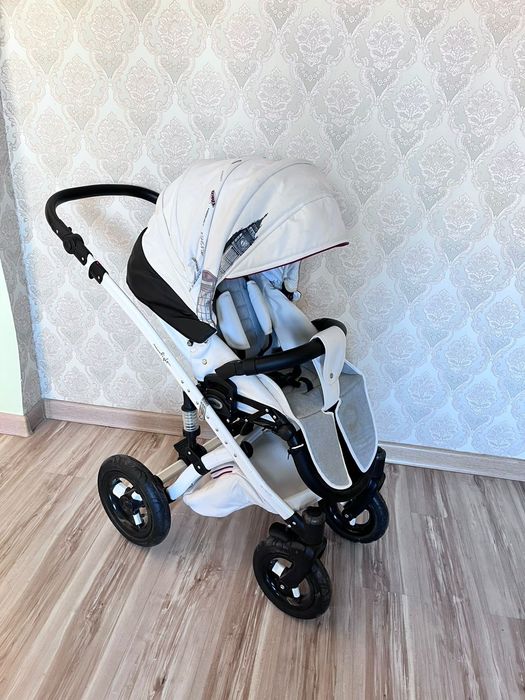 Продам коляску .