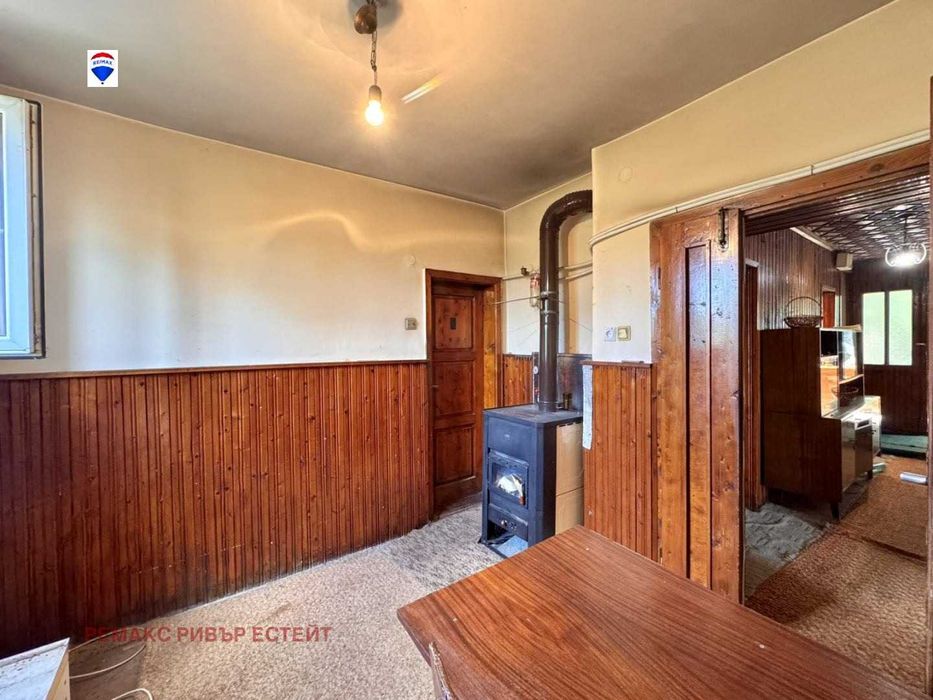 Къща на два етажа за продажба  в гр. Две могили