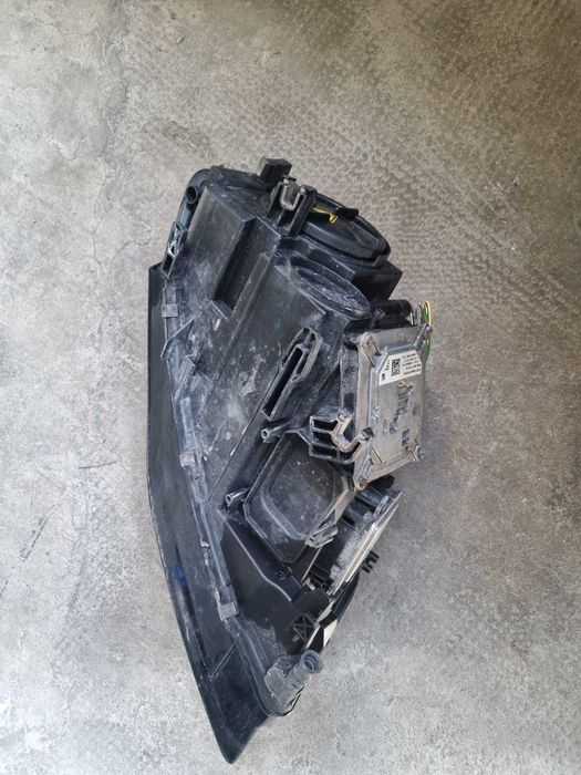 Far stanga complet xenon Audi A4 B8